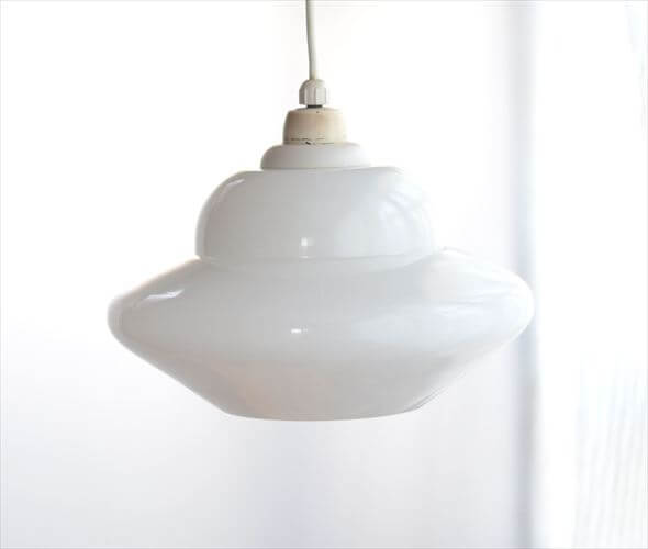 デンマーク製 ホワイトガラスのペンダントライト 北欧 ランプ 天井照明 ミッドセンチュリー ヴィンテージ アンティーク