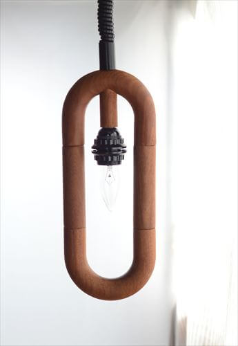 ドイツから ユニークなチークフレームのペンダントライト ミッドセンチュリー 北欧 ランプ 照明 ヴィンテージ アンティーク