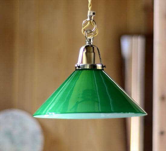ドイツから キレイなグリーンガラスのインダストリアル ペンダントライト ランプ 天井照明 ヴィンテージ アンティーク