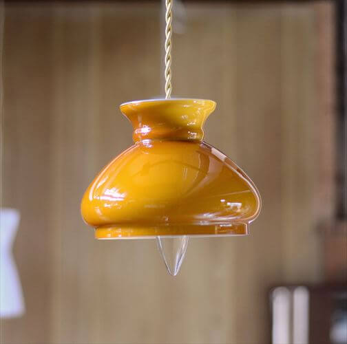 ドイツから キレイなマスタード色ガラスのペンダントライト 飴色グラス ランプ 天井照明 ヴィンテージ アンティーク