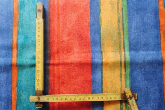 ベルギー買い付け マルチカラー ファブリック 140ｘ68 または 144x57cm 生地 はぎれ テキスタイル