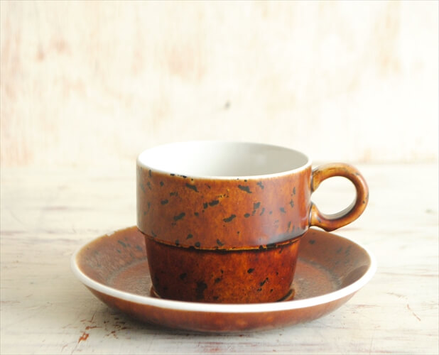 グスタフスベリ COQ 小ぶりなカップ＆ソーサー デミタス