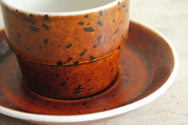 グスタフスベリ COQ 小ぶりなカップ＆ソーサー デミタス GUSTAVSBERG