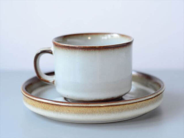 デンマーク製 SOHOLM 陶器のプレート 18x14cm お皿 トレー