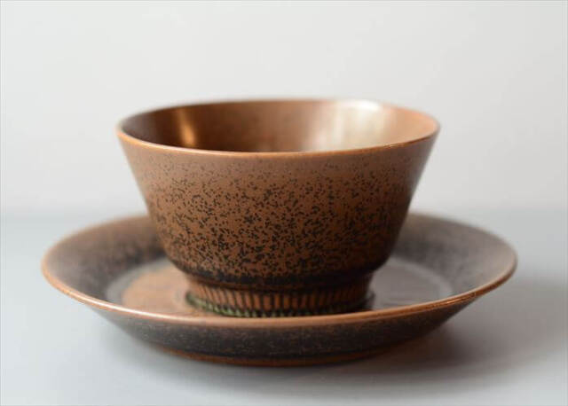 デンマーク製 KNABSTRUP Noddebo ブラウン カップ&ソーサー ナブ