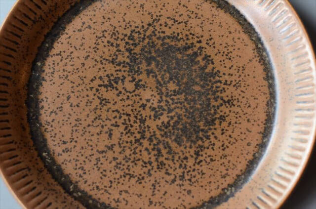 デンマーク製 KNABSTRUP Noddebo ブラウン 17.5cm プレート お皿 ナブストラップ Johannes Hansen 北欧 食器 ヴィンテージ_250402