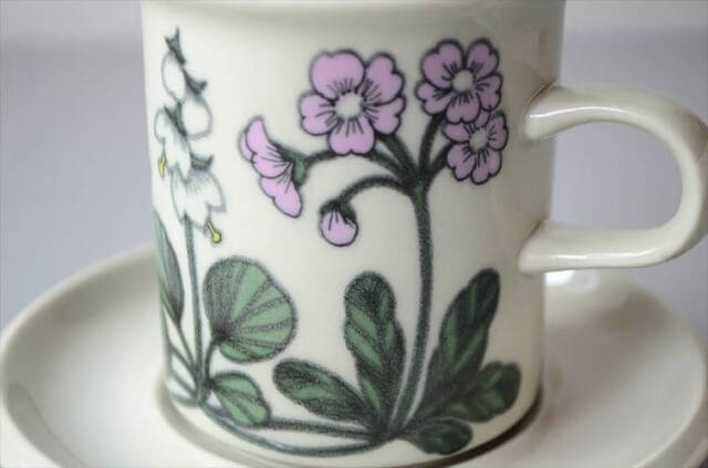 希少！ARABIA アラビア Flora Tall コーヒーカップ＆ソーサー 7.5cm高