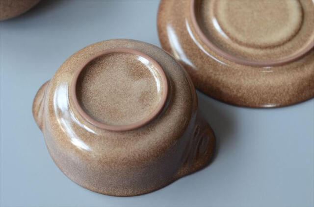 ドイツから 味のあるブラウンのソーサー付 深皿 スープボウル 食器