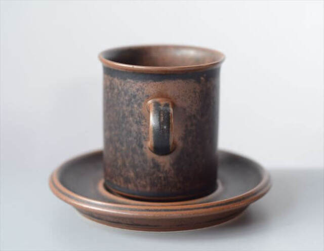 ARABIA アラビア ルスカ カップ＆ソーサー Ruska 7.5cm高 小サイズ 食器 フィンランド 陶器 北欧 ヴィンテージ アンティーク_250922