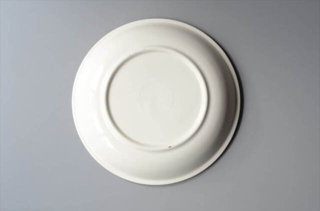 ベルギー製 BOCH きれいな3色のお花のプレート 21.5cm パスタ皿として