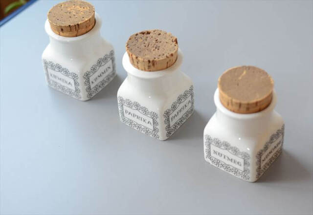 フィンランド製 Arabia Esteri Tomula スパイスボトル 3点セット