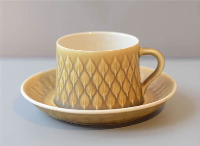 デンマーク製 クイストゴー レリーフ カップ&ソーサー relief B&G Bing