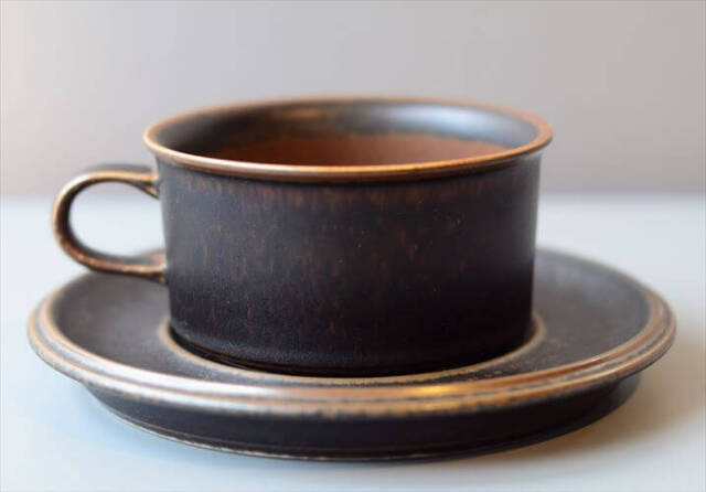 ARABIA アラビア ルスカ ティーカップ＆ソーサー Ruska 北欧食器 フィンランド 陶器 北欧 ヴィンテージ アンティーク_260203