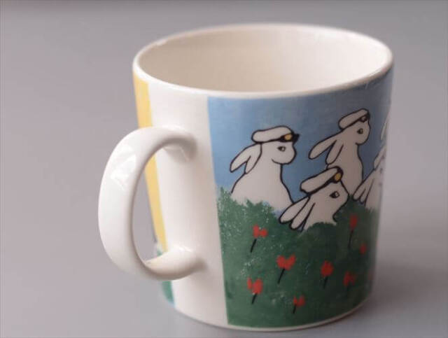 ARABIA Helja Liukko-Sundstrom 2008年 Graduate Bunny マグカップ アラビア ヘルヤ 卒業バニー ウサギ 北欧 ヴィンテージ