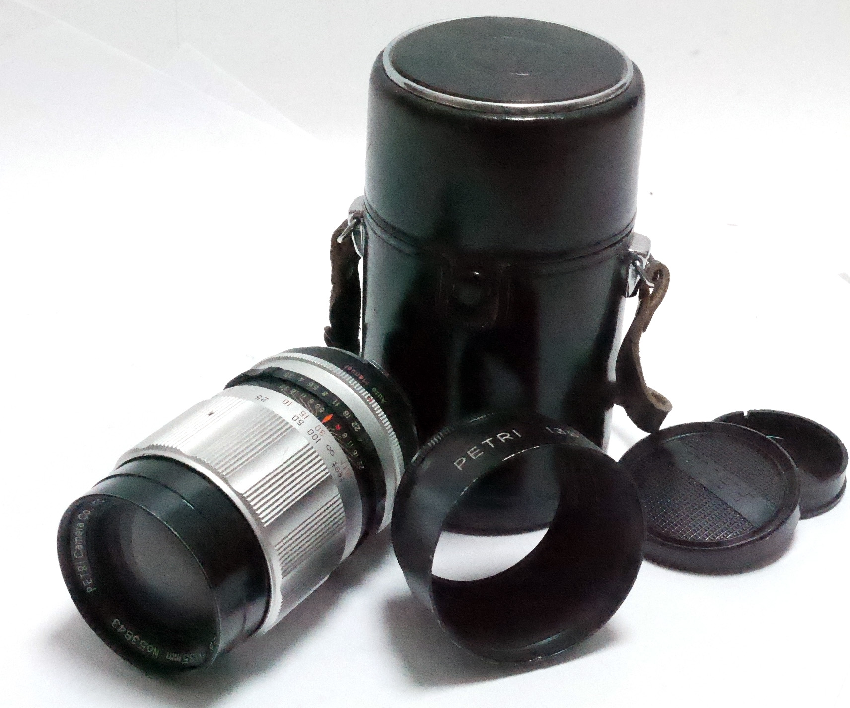 日本製　栗林光学　ペトリ  135ｍｍ3.5 シルバー　w/フード 他