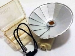 ドイツ製　ライカ  チコ フラッシュガン + チコ用ケース DHNOO + シンクロコード CUOOL/15613