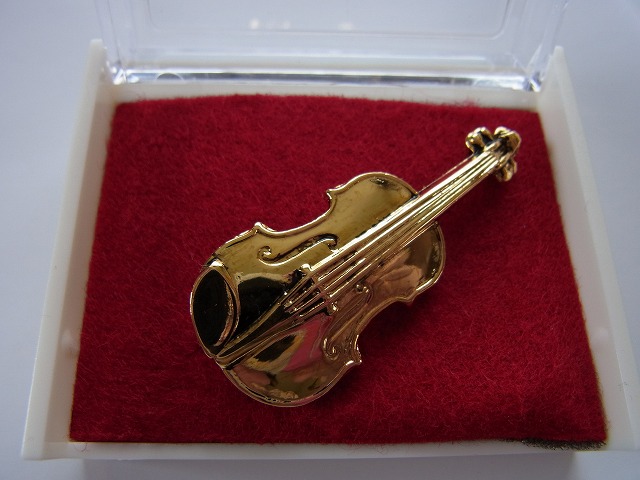 バイオリンブローチ お取り寄せ商品 記念品に最適ブローチ 吹奏楽部 ブラスバンド 記念品に