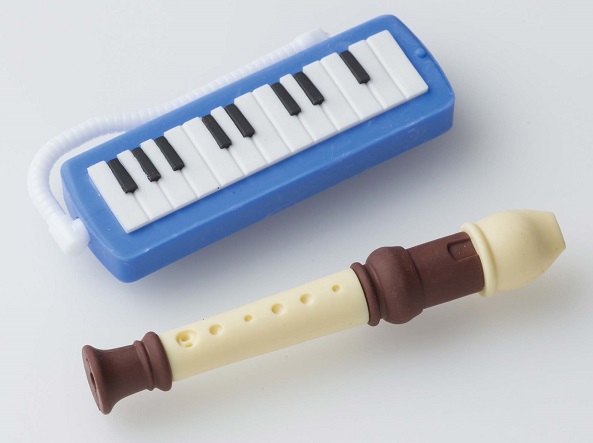消しゴム 管楽器 ブルー ※お取り寄せ商品 【音楽雑貨 音符・ピアノモチーフ】ト音記号 ピアノ雑貨