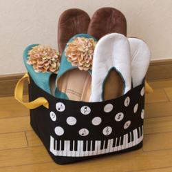 Piano　line 水玉収納ボックス　※お取り寄せ商品 【音楽雑貨 音符・ピアノモチーフ】ト音記号 ピアノ雑貨