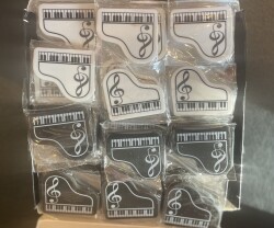 グランドピアノ消しゴム cantabile  記念品 音楽雑貨 音符 ピアノモチーフ ト音記号 ピアノ雑貨