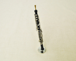 ミニチュア楽器 オーボエ 1／6 スケール（黒）お取り寄せ商品 楽器 音楽雑貨 吹奏楽 ブラスバンド