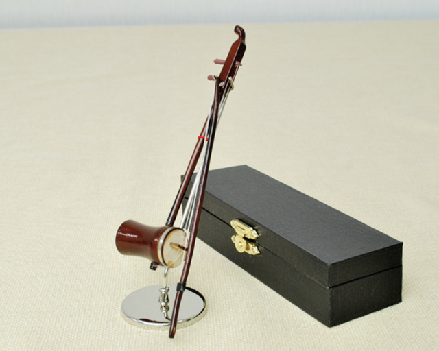 ミニチュア楽器 二胡 14cmサイズ お取り寄せ商品 楽器 音楽雑貨 ブラス