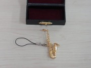 サックスのミニチュアストラップ お取り寄せ商品 吹奏楽部 音楽部の記念品に音楽雑貨 ブラスバンド