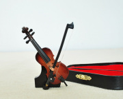 ミニチュア楽器 チェロ 9cmサイズ お取り寄せ商品 楽器 音楽雑貨 弦楽器 ブラスバンド