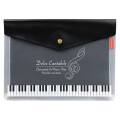 Piano line マチ付き楽譜ケース A4 ドルチェ カンタービレ お取り寄せ商品 引き出物 記念品 音楽雑貨 音符 ピアノモチーフ ト音記号 ピアノ雑貨