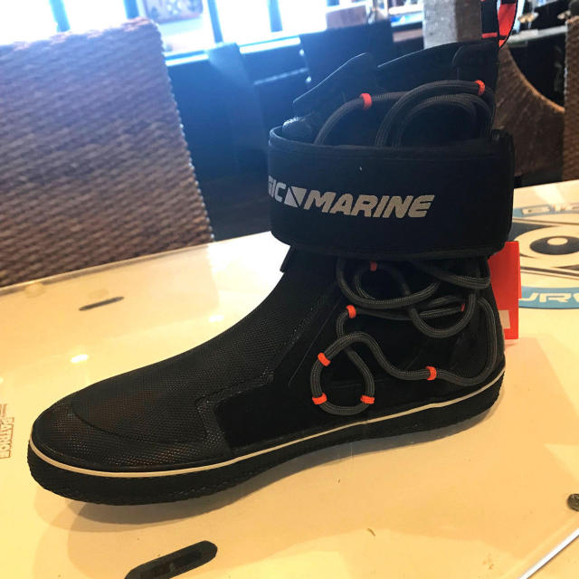 Horizon Hiking Boots-8