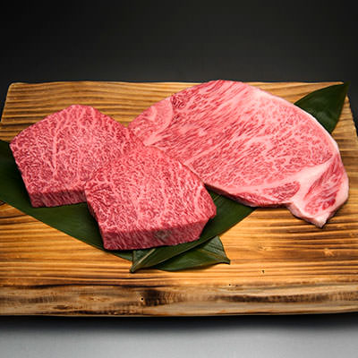 松阪牛サーロインステーキ200g+モモステーキ100g×2枚