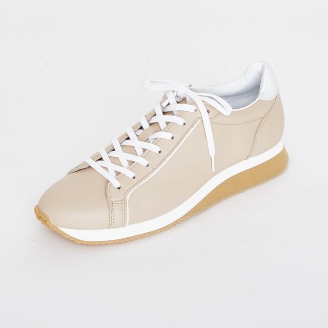 Gabbyベージュななめ画像