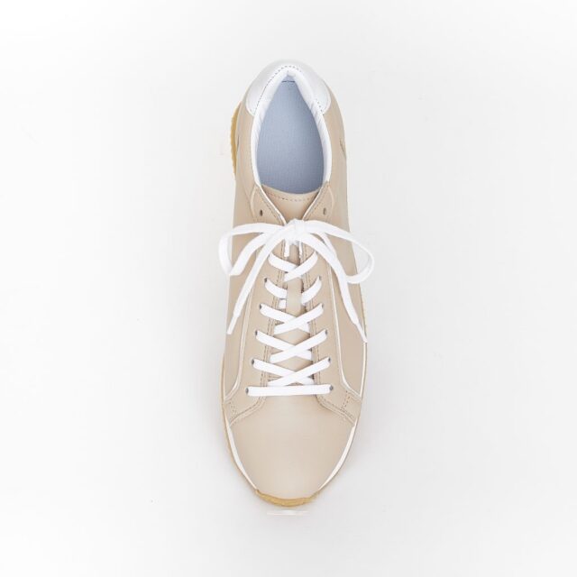 Gabbyベージュ上画像