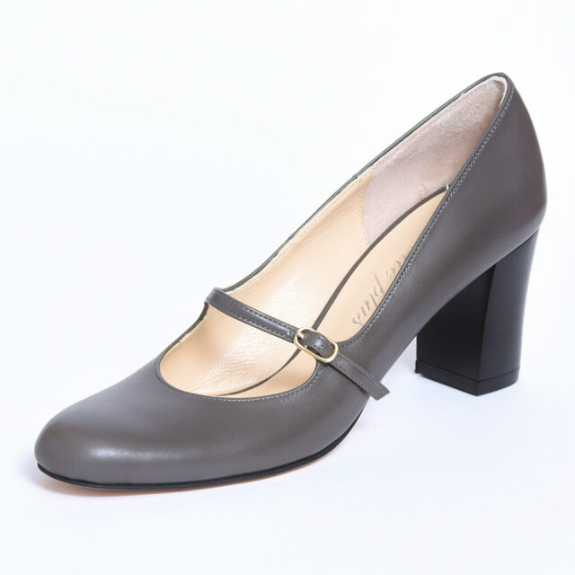 Daisyダークグレー23AAA★アウトレット★新品同様（サンプル）