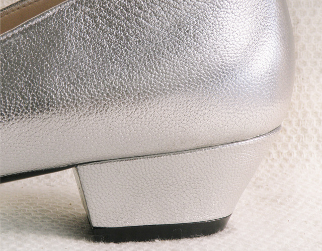 Monica シルバー ヒール