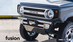 fusion フロントバンパー Type2 鏡面 スズキ ジムニー JB64W 装着画像