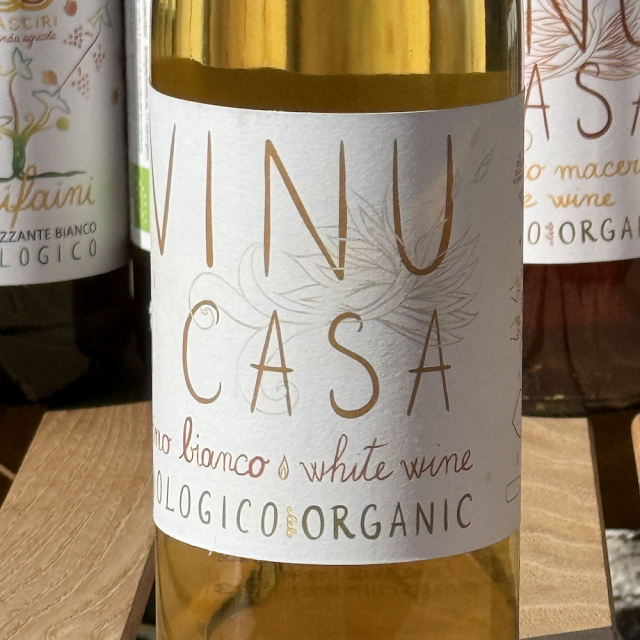 ヴィヌ・イ・カーサ・ビアンコ