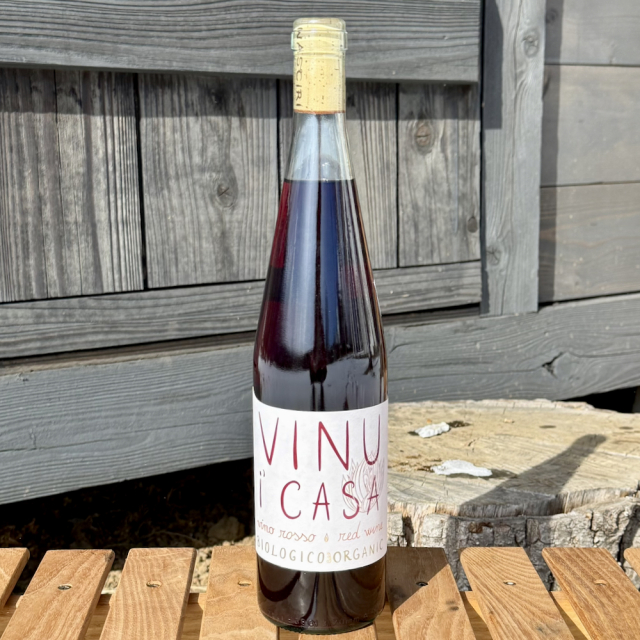 ヴィヌ・イ・カーサ・ロッソ