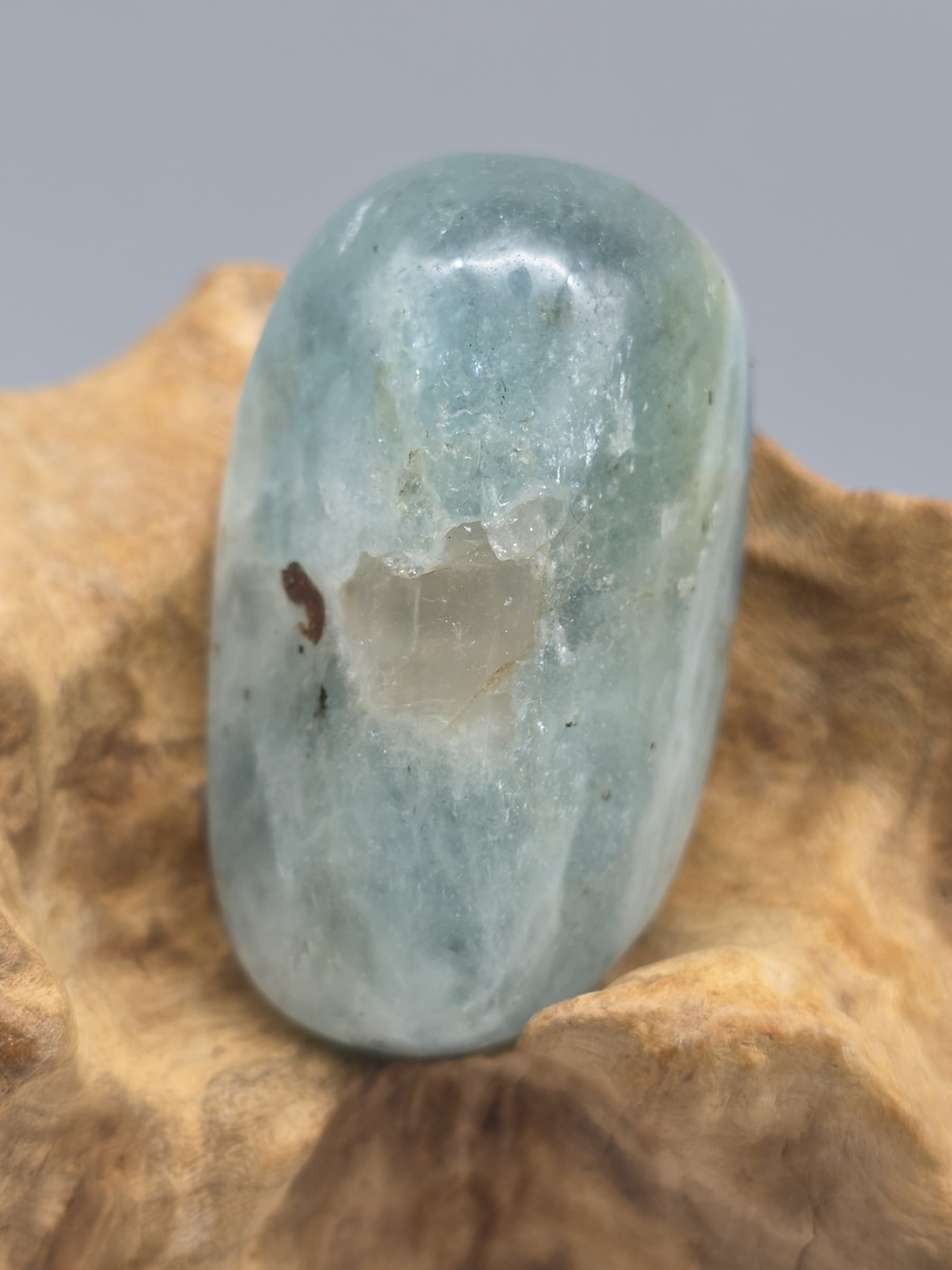 モザンビーク産アクアマリン磨き AQA044
