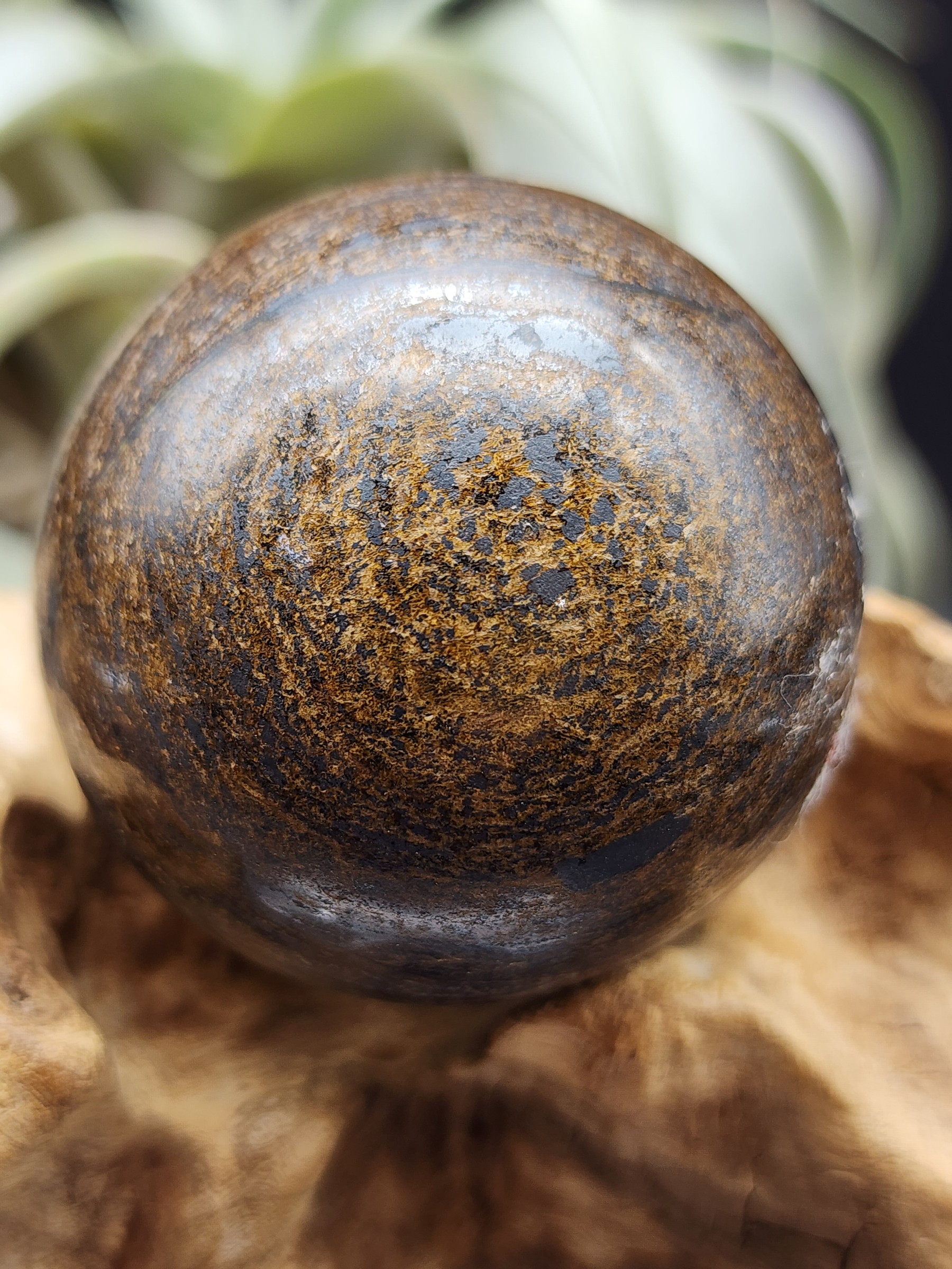 ブラジル産ブロンザイト・スフィア BRO001