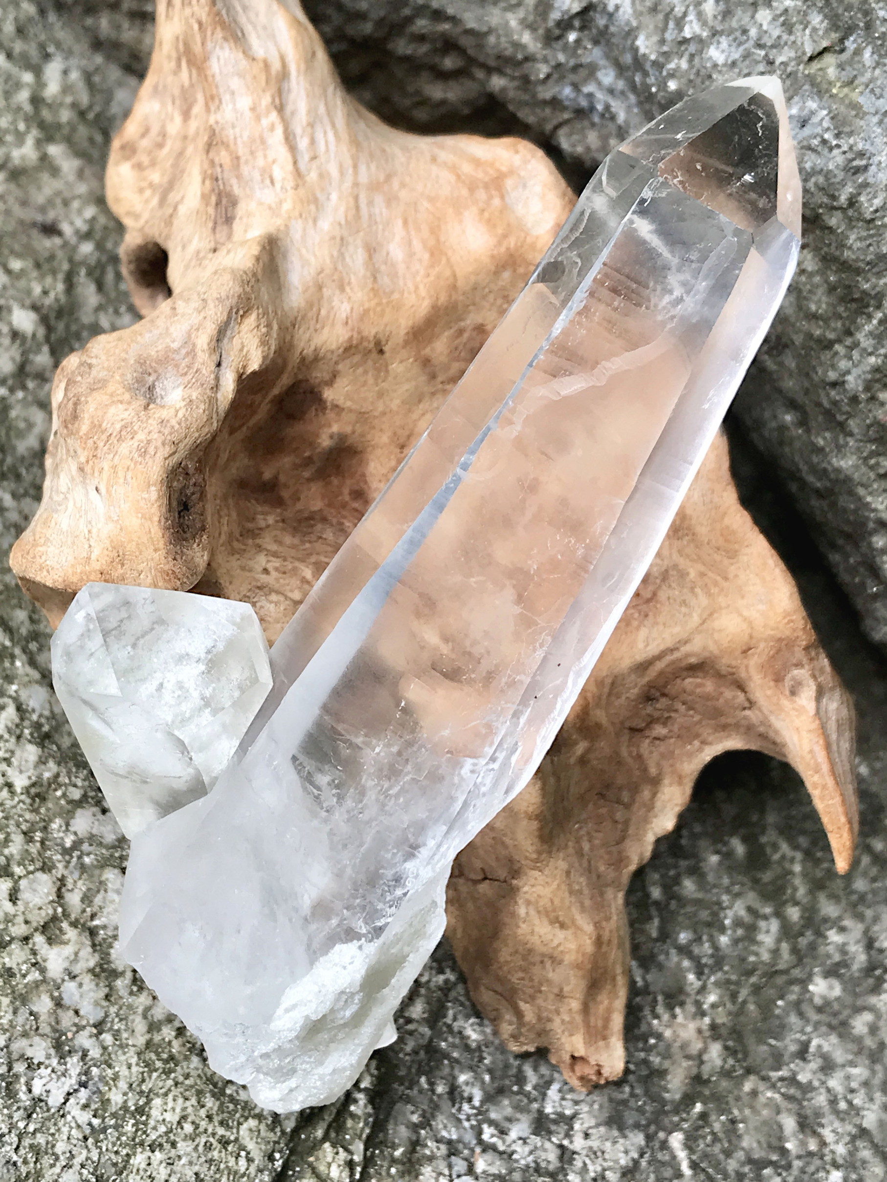 ブラジル・ディアマンティーナ産 クォーツ DAQ003