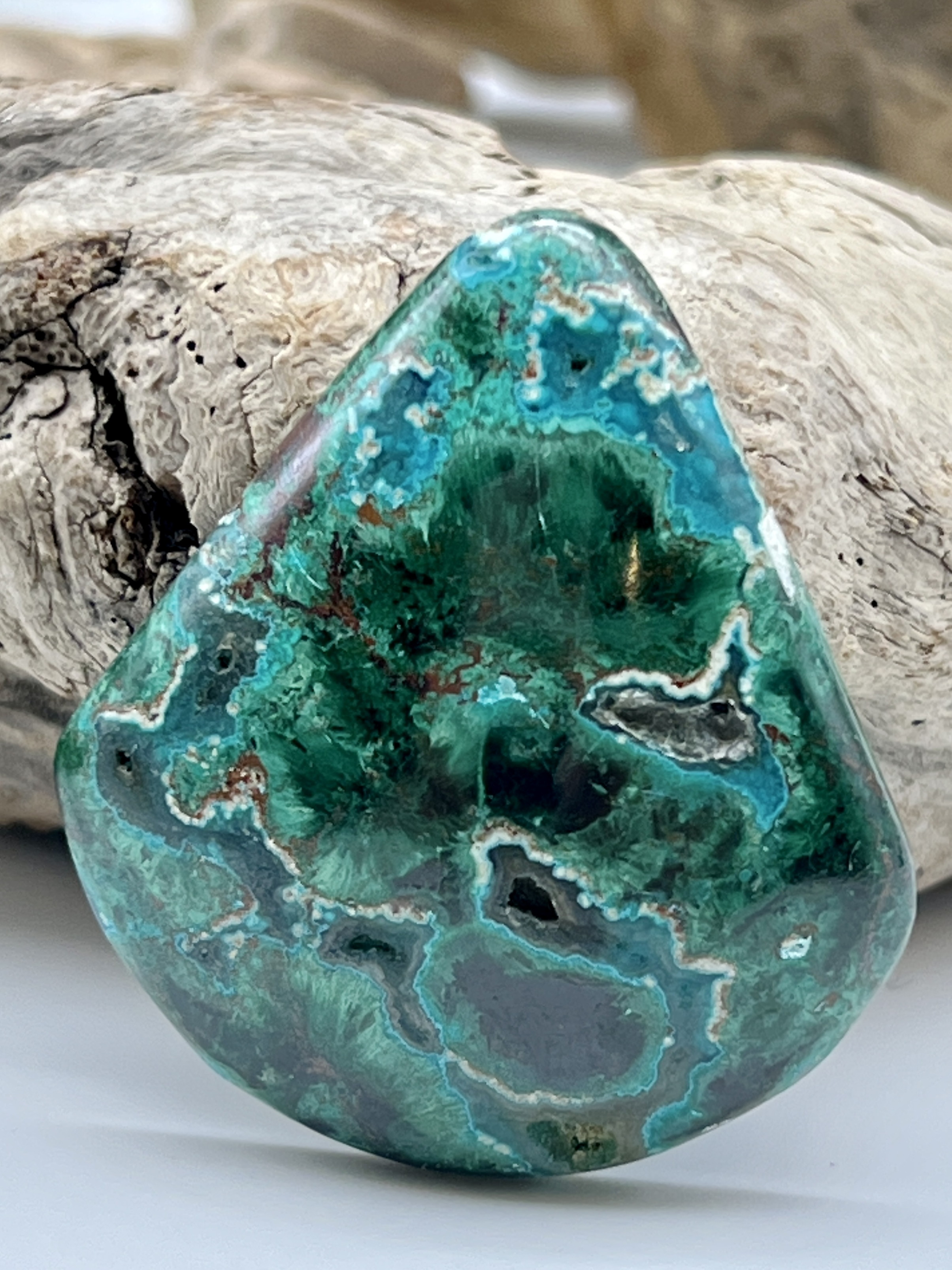 アースストーン・カボション（グランドフォーメーション）  EAR068