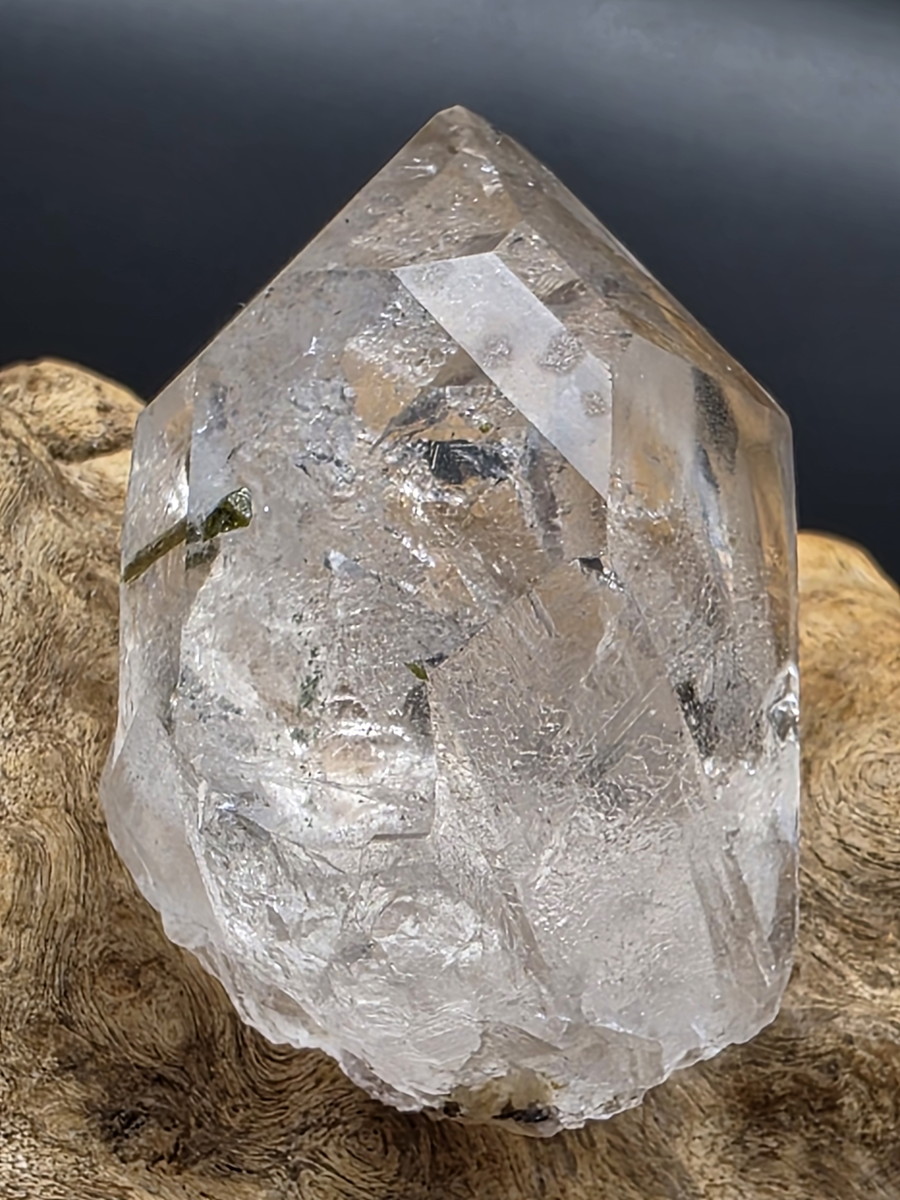 ブラジル・ミナスジェライス産エピドートinクォーツ EPD033