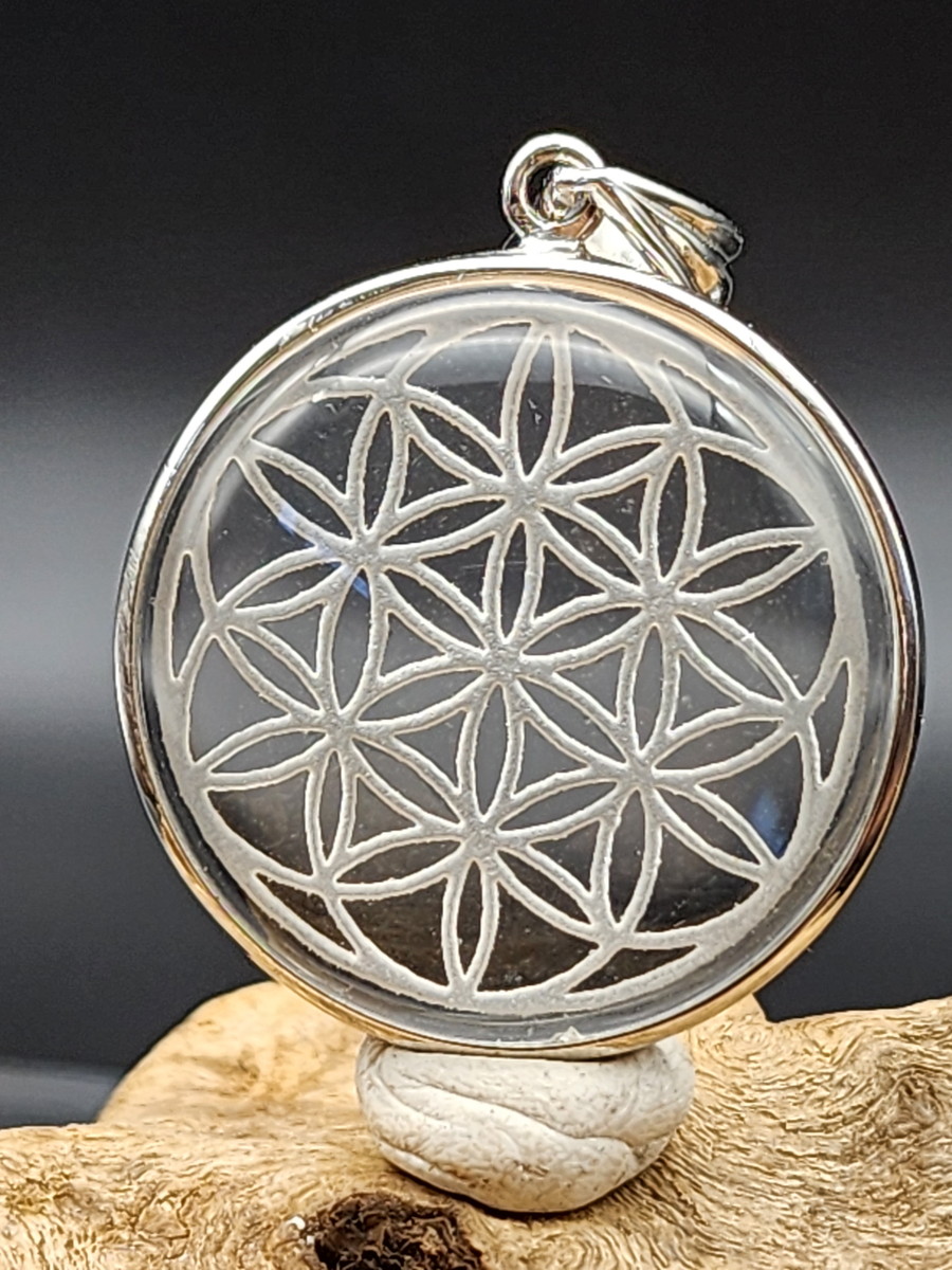 フラワーオブライフ・ヒマラヤ水晶ペンダントトップ FLP004