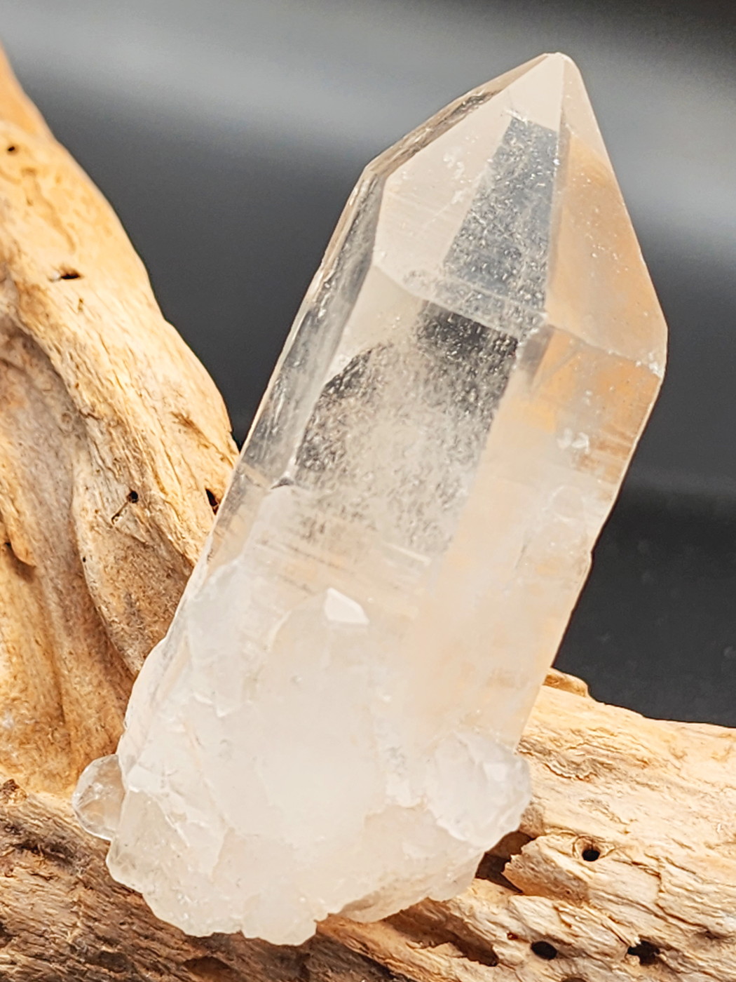 ヒマラヤ水晶ポイント HML009