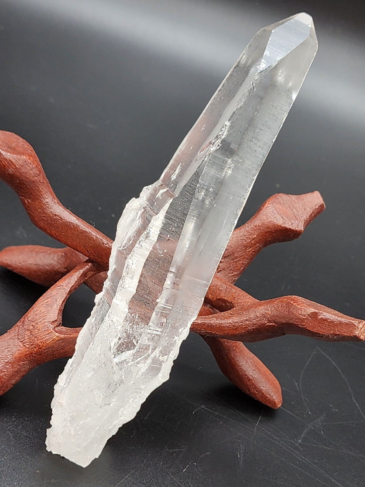 ブラジル・バイア・セントセ産レムリアンシード・原石（シンギング） LEM295