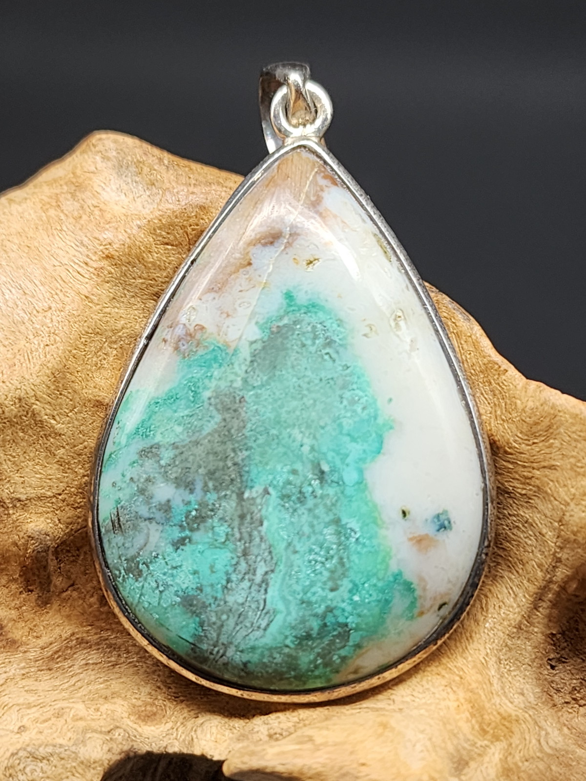 キュープライト／カルセドニー・ペンダントトップ（シルバー） LPT240