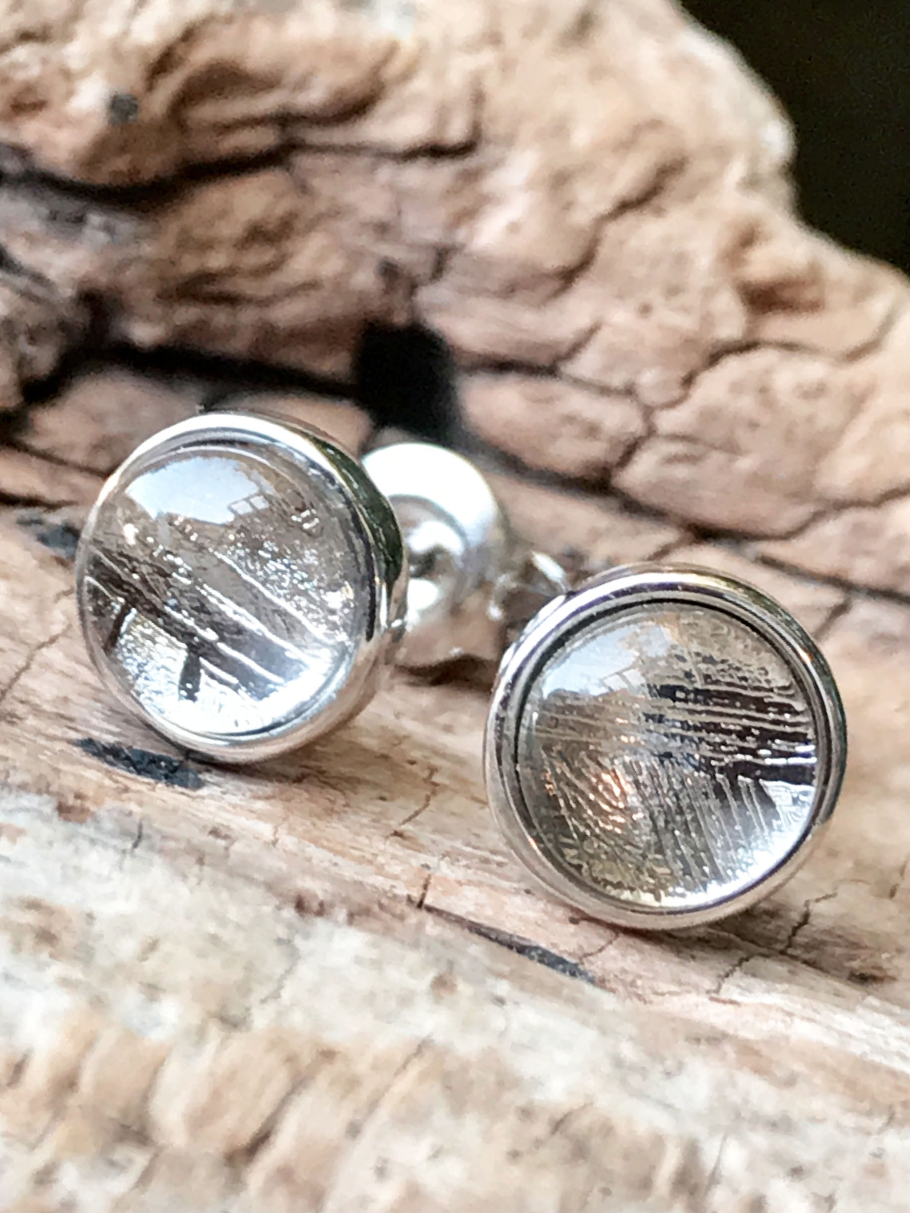 ギベオン・ピアス MEL013