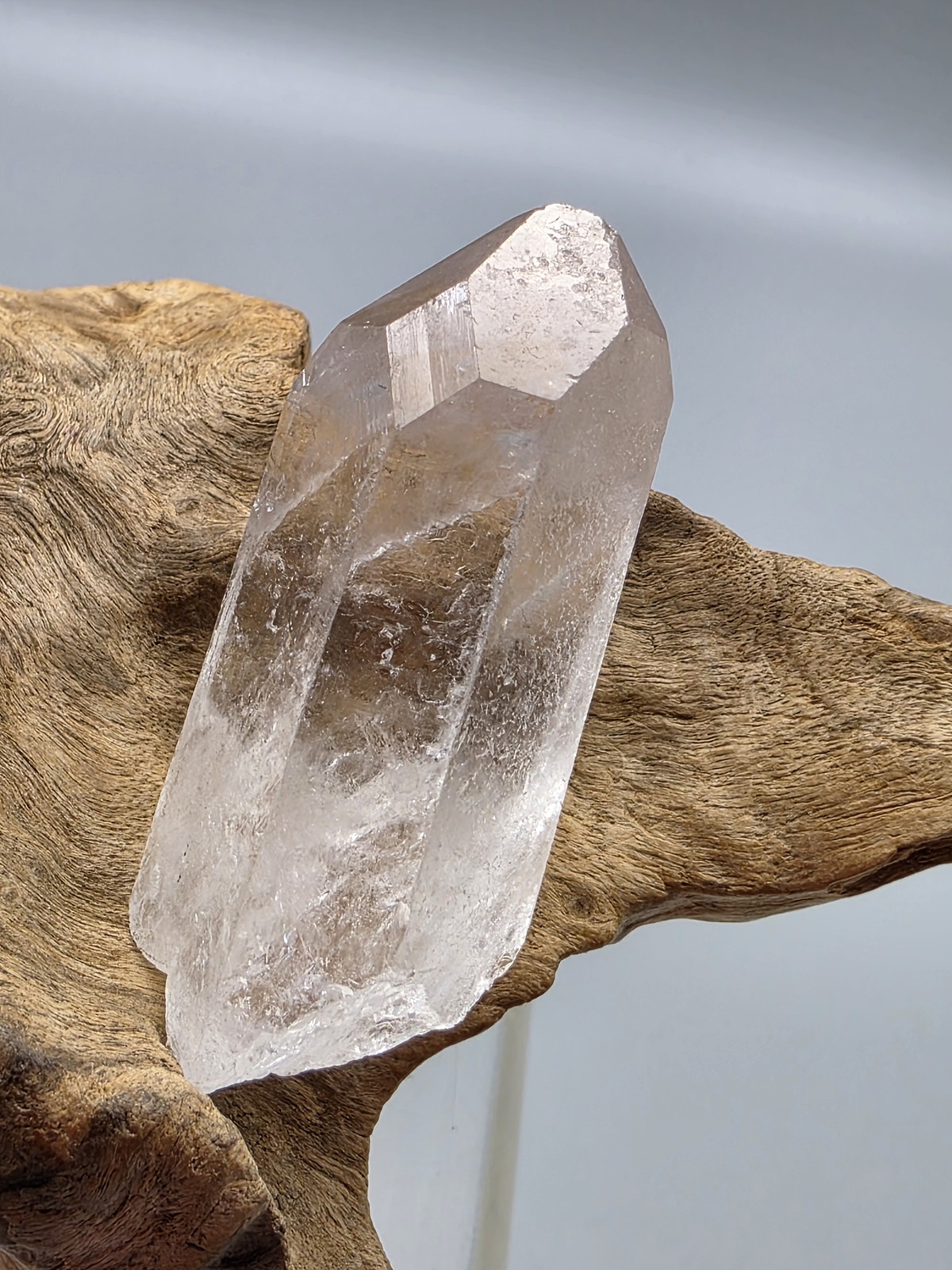 タンザニア・モンド産モンドクォーツ（タイムリンク） MND189