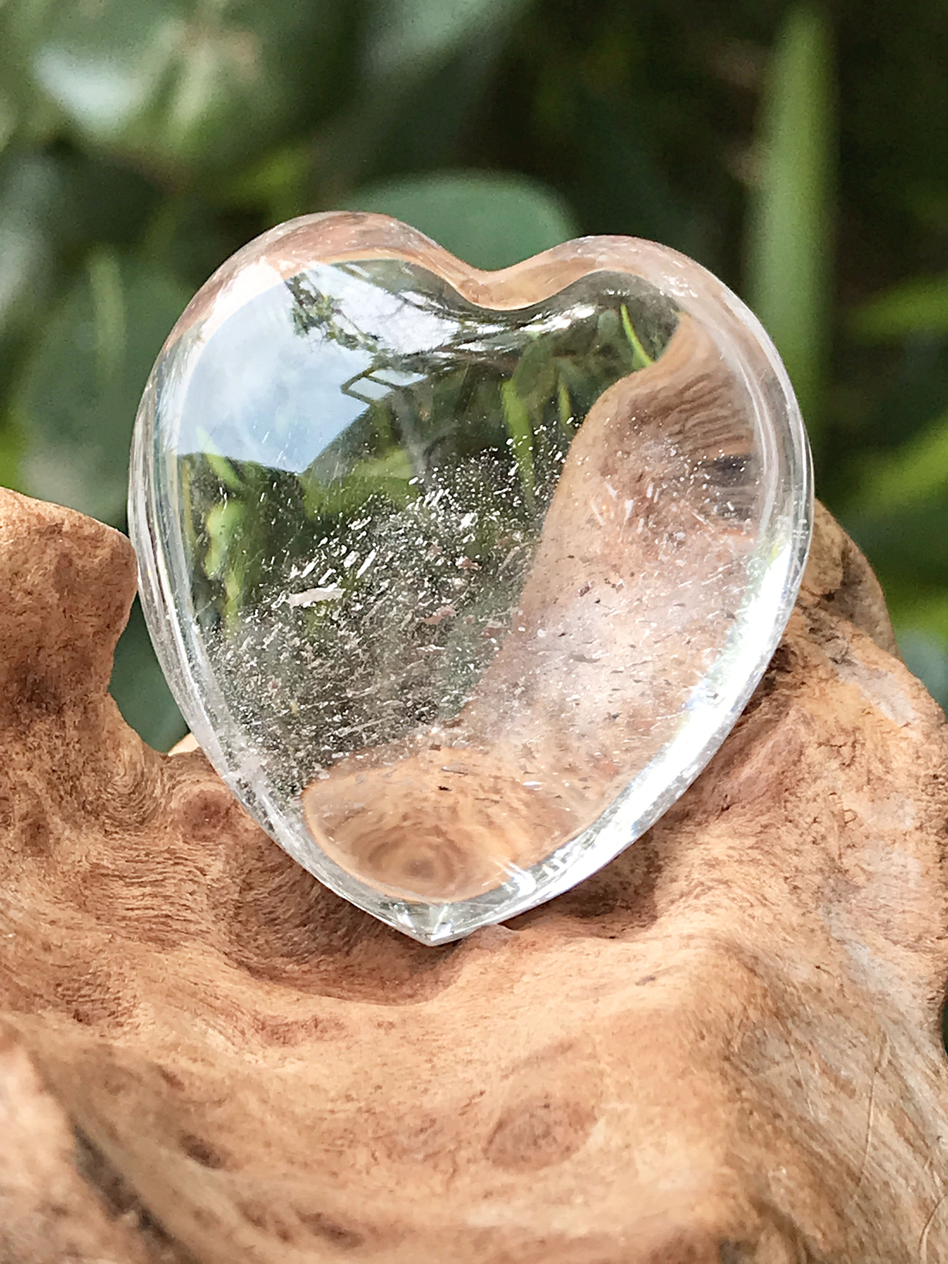 マダガスカル産水晶・ハート MQH003
